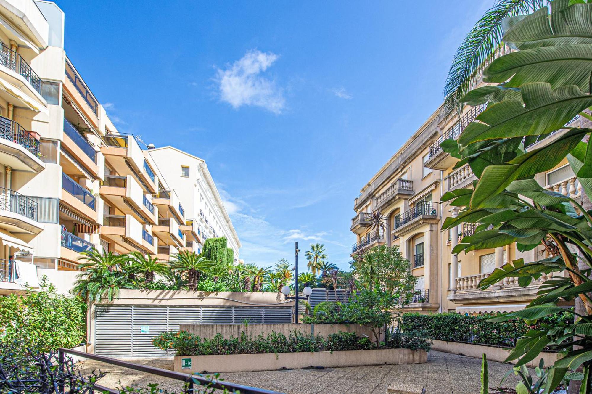 "Queen'S Garden" Centre, Terrasse, Renove, Calme Menton Bagian luar foto